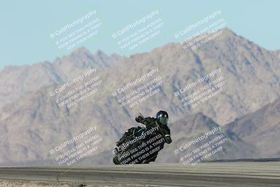 media/Dec-01-2025-Moto Forza (Mon) [[2daa91e15f]]/2-Intermediate Group/Session 4 Turn 9/